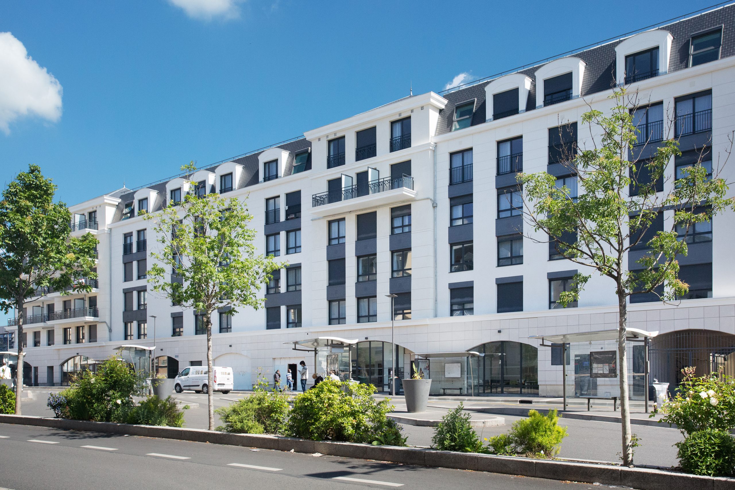 Advenis Houilles Gares