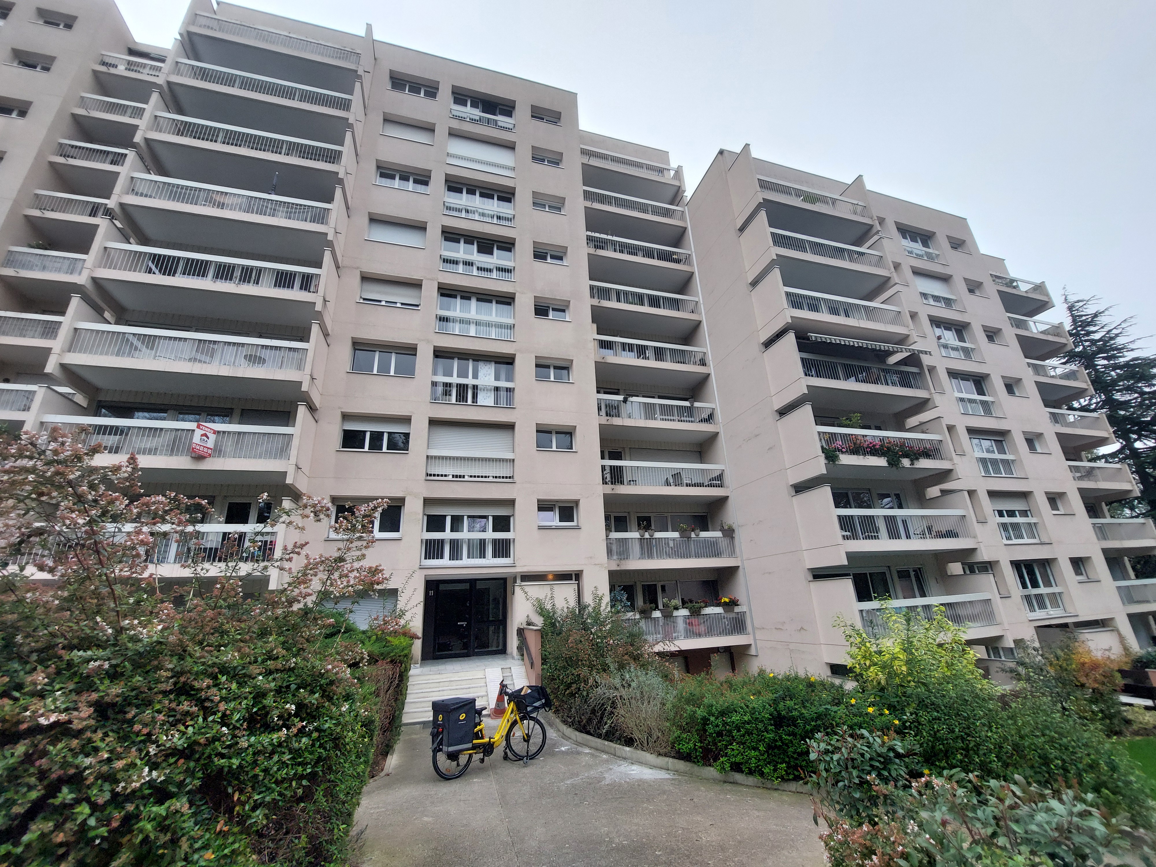 Location meublée - T2 - 44m2 - Evry