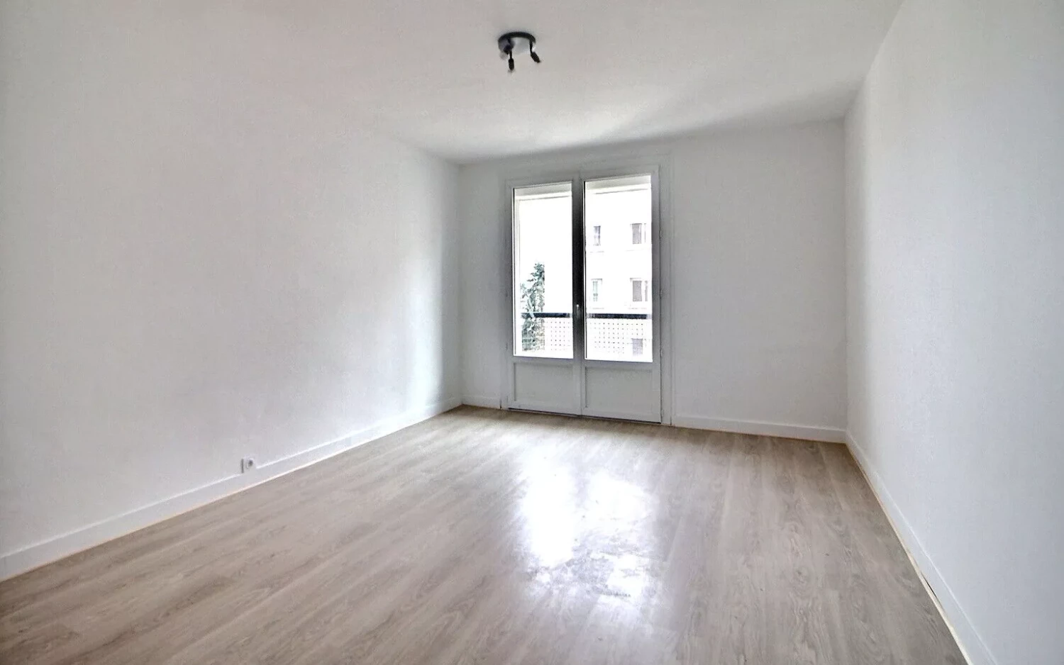 Appartement T3-56m2-ROANNE