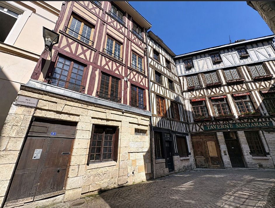 RUE SAINT-AMAND