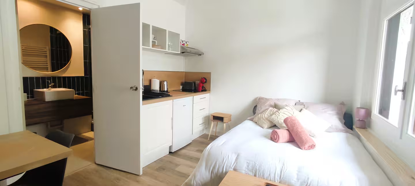 Immeuble 40m2-CHASSENEUIL-DU-POITOU