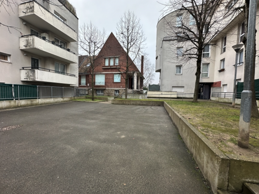 Immeuble 240m2-NOISY-LE-SEC