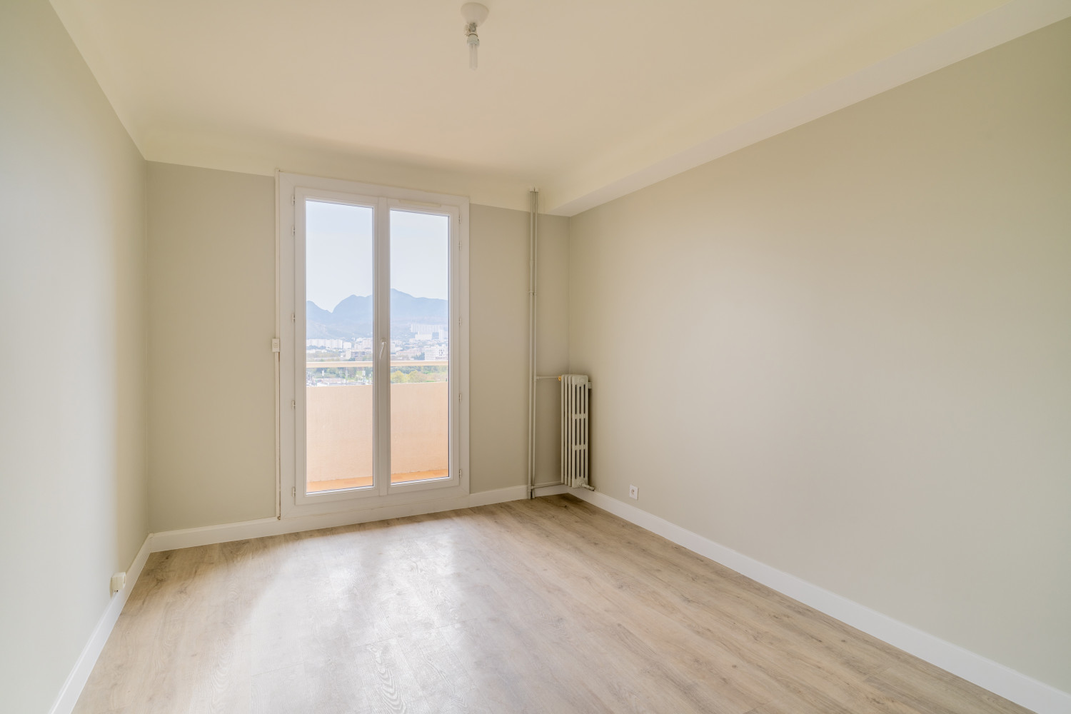 Appartement T4-76m2-MARSEILLE
