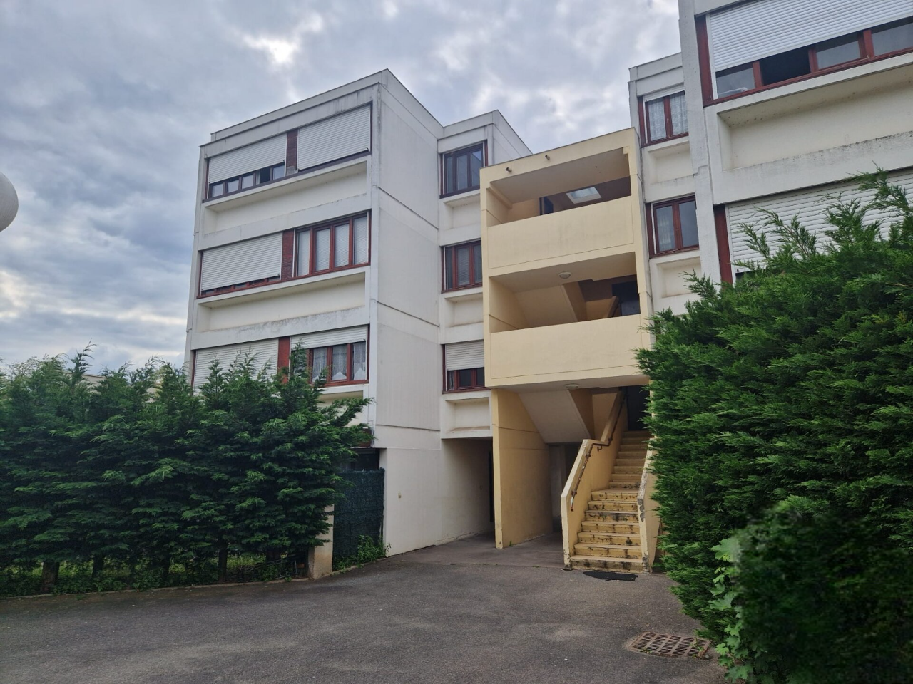 Appartement T5-93m2-ÉVRY-COURCOURONNES