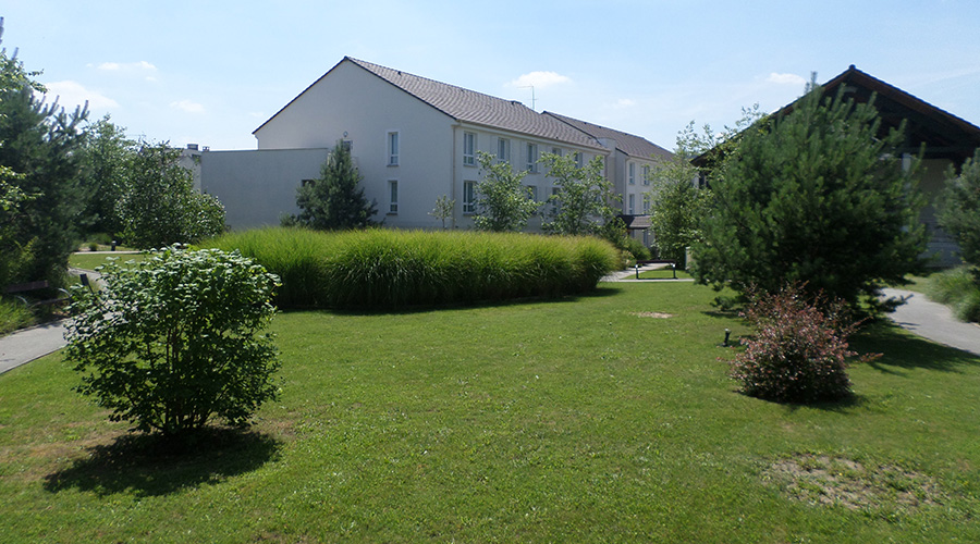LA BRUYERE