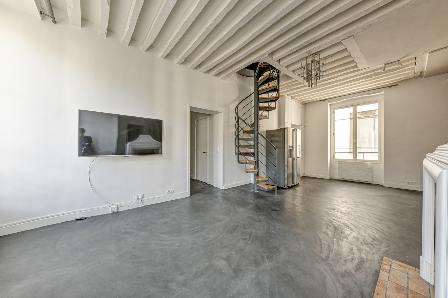 Appartement DECOUPE-65m2-PARIS