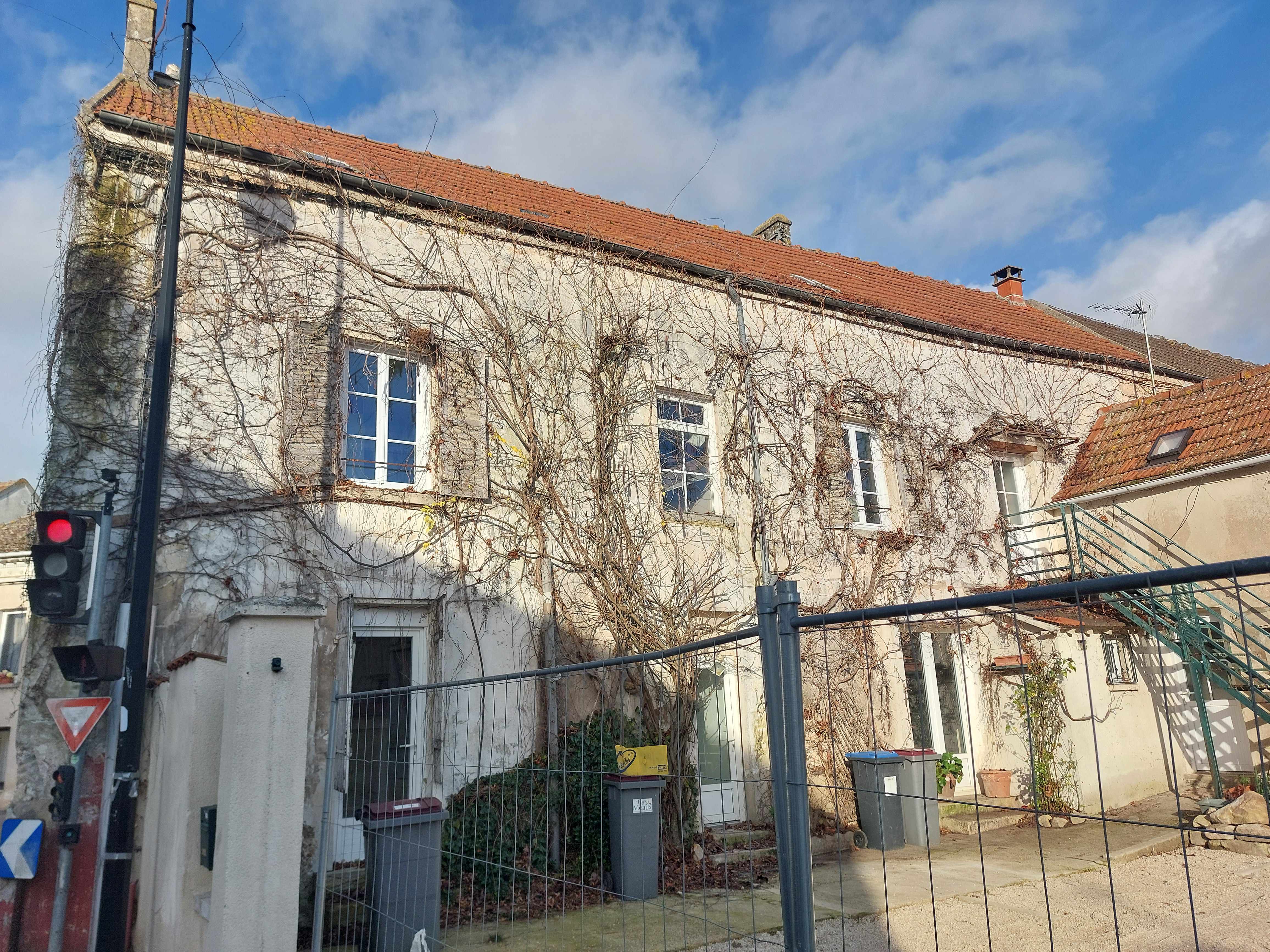 Location courte durée - T5 - 98m2 - Trilbardou