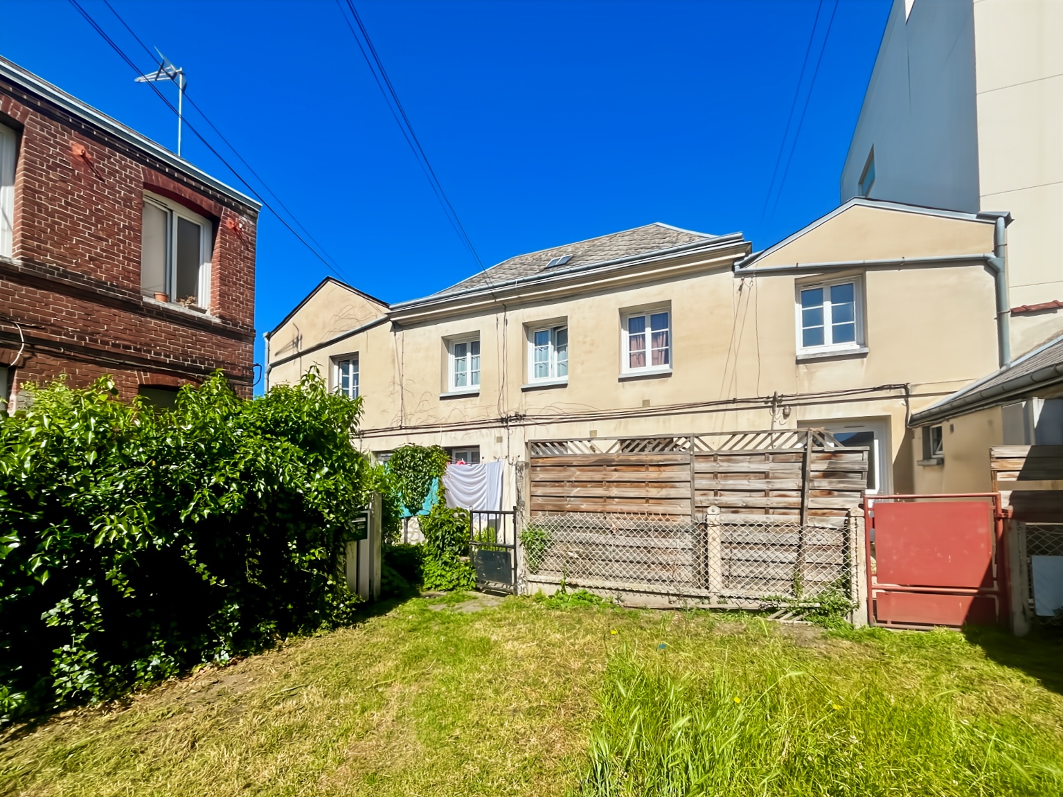 Location nue - Immeuble - 106m2 - Rouen