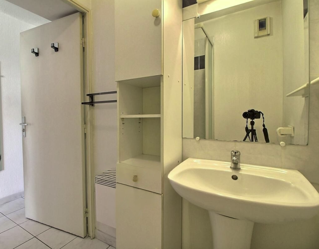 Appartement T1-16m2-MARSEILLE