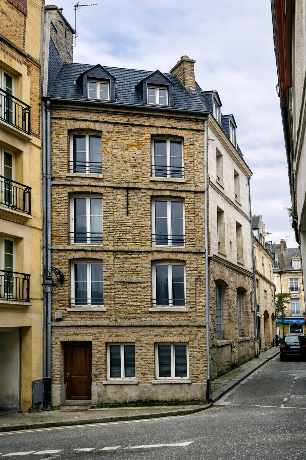 LES FACADES DE SIMON