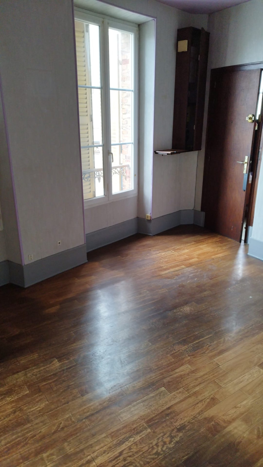 Immeuble 130m2-MONTEREAU-FAULT-YONNE