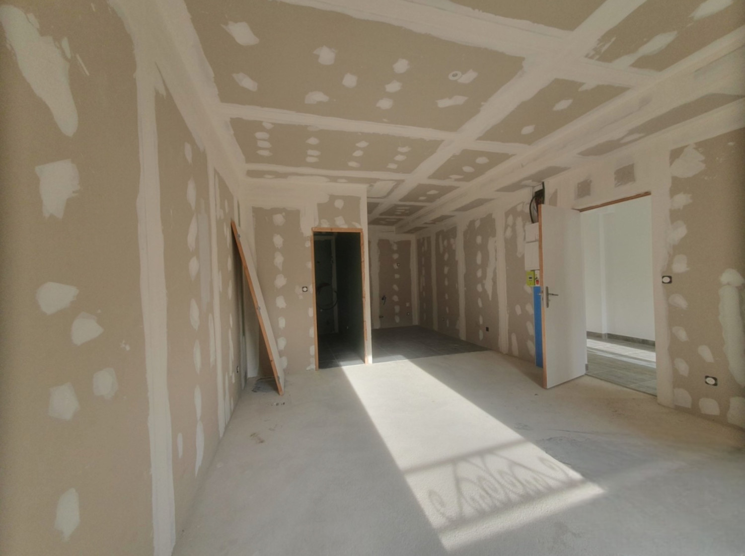 Appartement T2-30m2-MONTEREAU-FAULT-YONNE