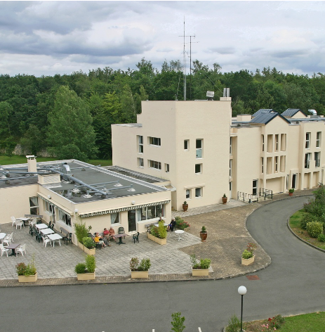 La Cerisaie POIGNY-LA-FORET - 78